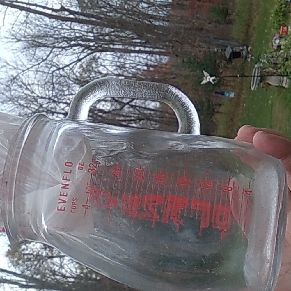 Vintage Evenflo Measuring Pitcher 1 Quart